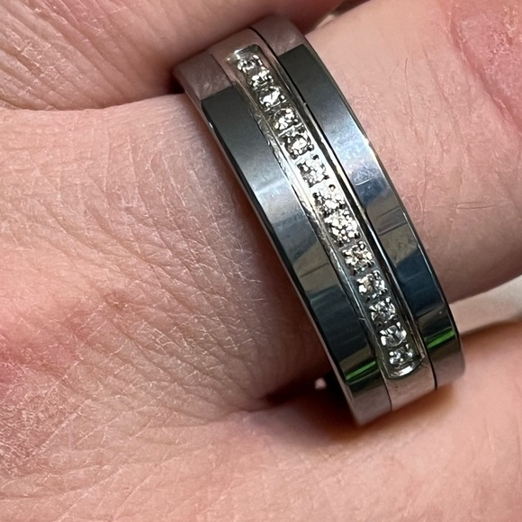 Size 12 Dual Silver Tone Rhinestones Ring - Picture 8 of 13